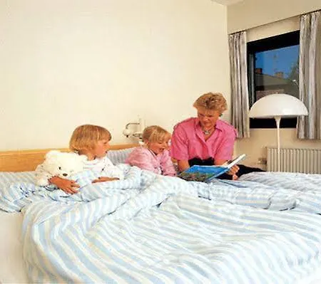 بيت ريفي Hotel Hjallerup Kro