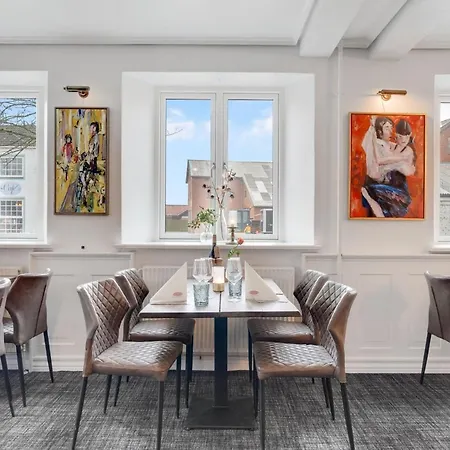 Мини-отель Hotel Hjallerup Kro