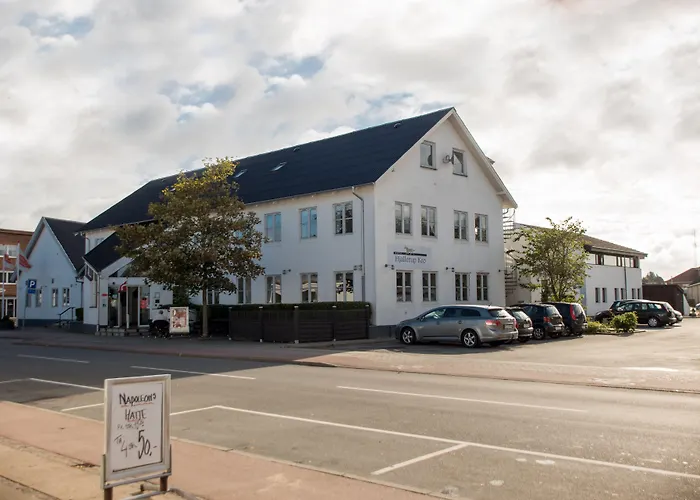 Мини-отель Hotel Hjallerup Kro Hjallerup