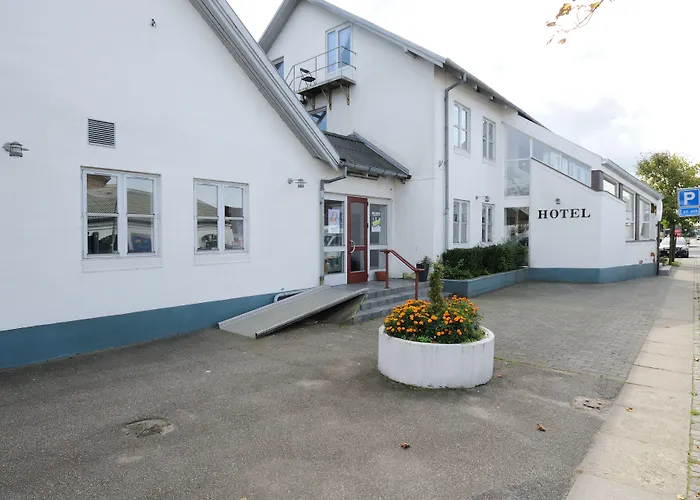 Hotel Hjallerup Kro Мини-отель