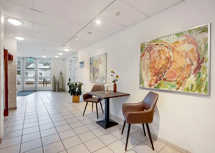 Мини-отель Hotel Hjallerup Kro 3*