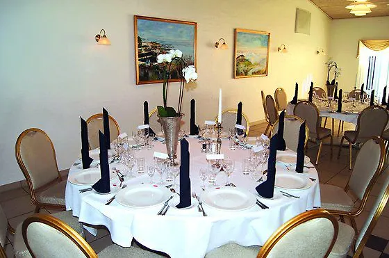 Мини-отель Hotel Hjallerup Kro 3*